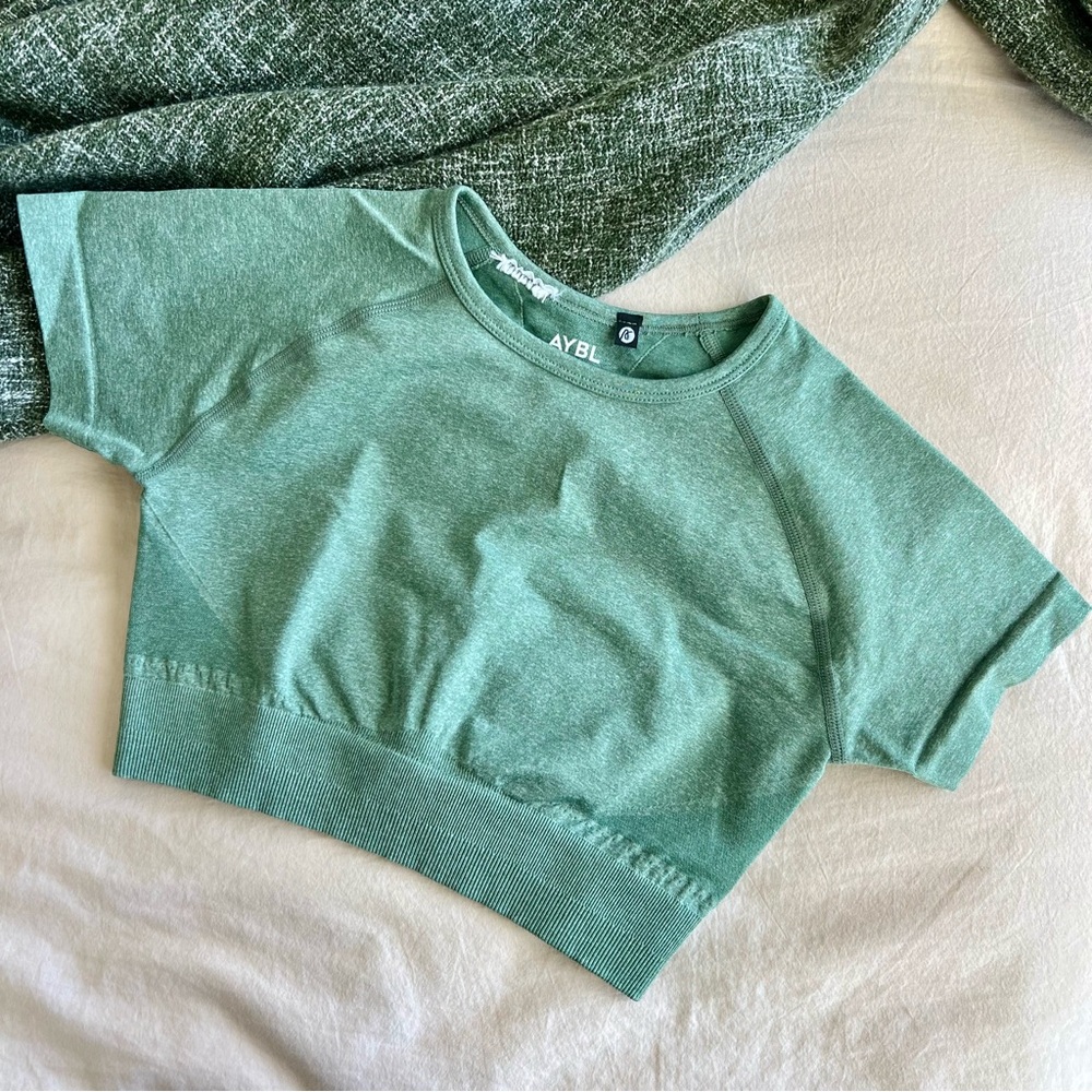 AYBL Empower Seamless Short Sleeve Crop Top